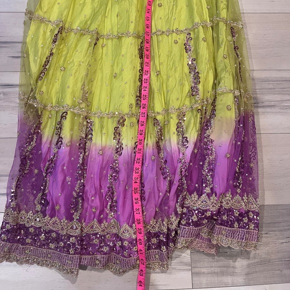 Women’s Wedding Indian 2 Piece Lime Green & Purple Skirt w Matching Wrap - Picture 9 of 12